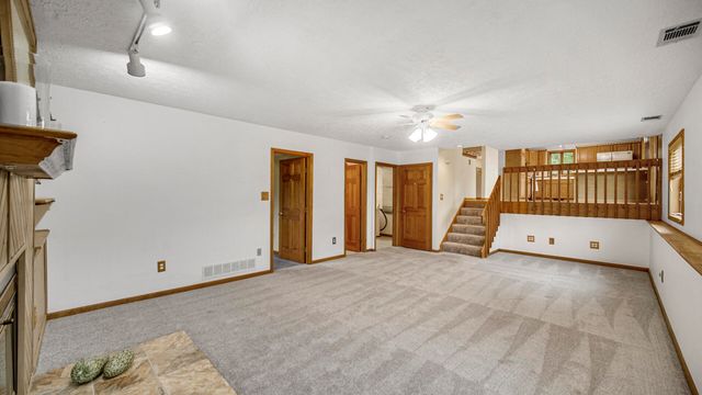 860 N 550 E, Westville, IN 46391