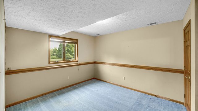 860 N 550 E, Westville, IN 46391