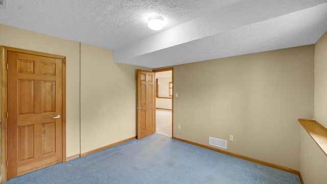 860 N 550 E, Westville, IN 46391