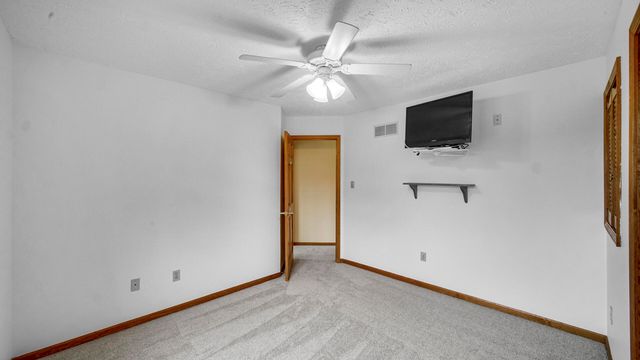 860 N 550 E, Westville, IN 46391