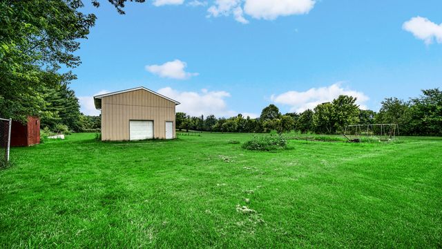 860 N 550 E, Westville, IN 46391