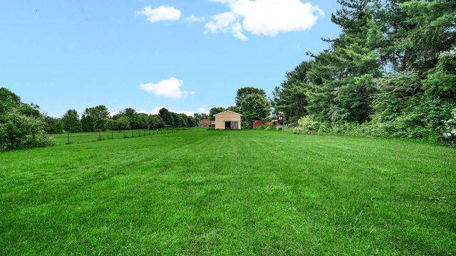 860 N 550 E, Westville, IN 46391