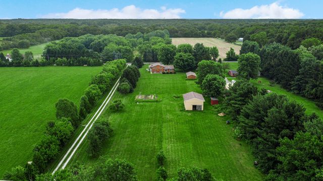 860 N 550 E, Westville, IN 46391