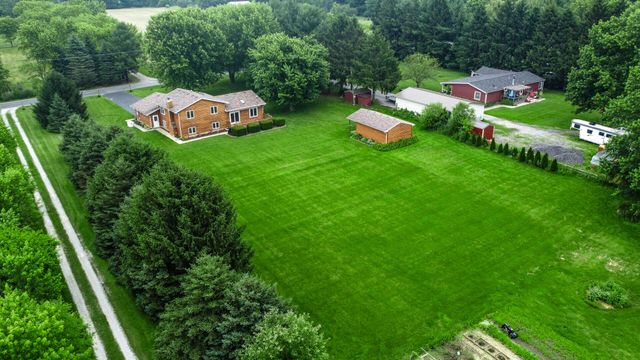860 N 550 E, Westville, IN 46391