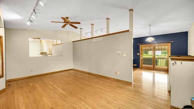 860 N 550 E, Westville, IN 46391