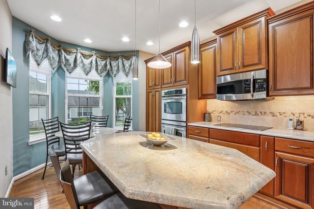 307 INGLETON CT, Warrington, PA 18976