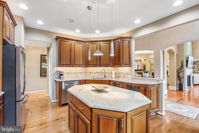 307 INGLETON CT, Warrington, PA 18976