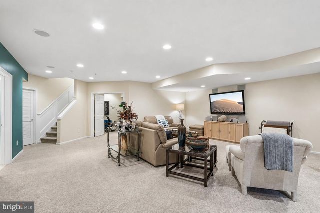 307 INGLETON CT, Warrington, PA 18976