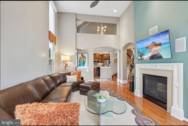307 INGLETON CT, Warrington, PA 18976