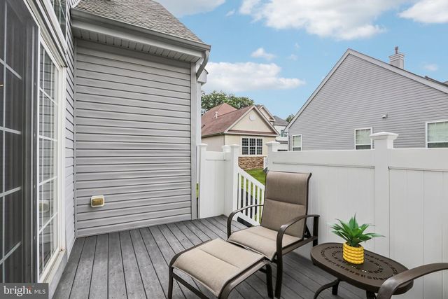 307 INGLETON CT, Warrington, PA 18976