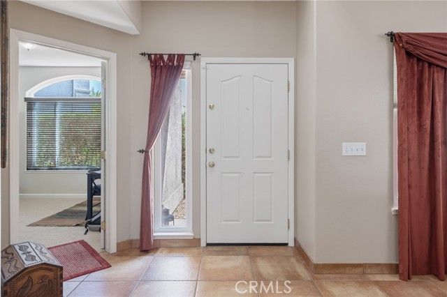 6030 W Country Court, Visalia, CA 93277