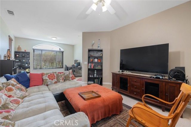 6030 W Country Court, Visalia, CA 93277