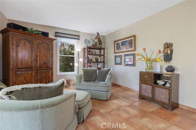 6030 W Country Court, Visalia, CA 93277