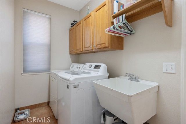 6030 W Country Court, Visalia, CA 93277