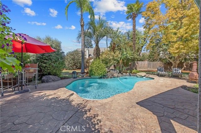 6030 W Country Court, Visalia, CA 93277