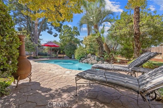 6030 W Country Court, Visalia, CA 93277