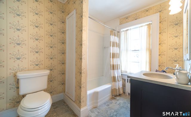 185 Broadway Street, Norwich, CT 06360