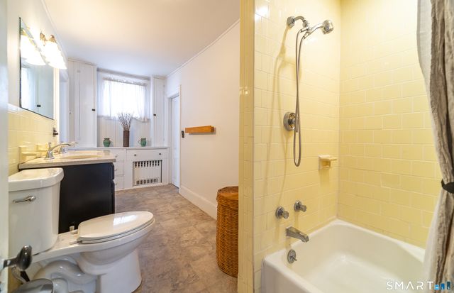 185 Broadway Street, Norwich, CT 06360