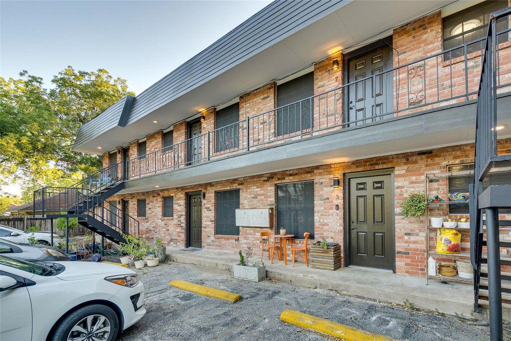 1601 ENFIELD RD 6, Austin, TX 78703