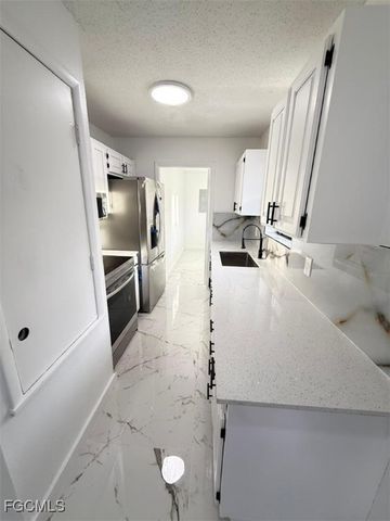 2005 Mariner CT, Labelle, FL 33935