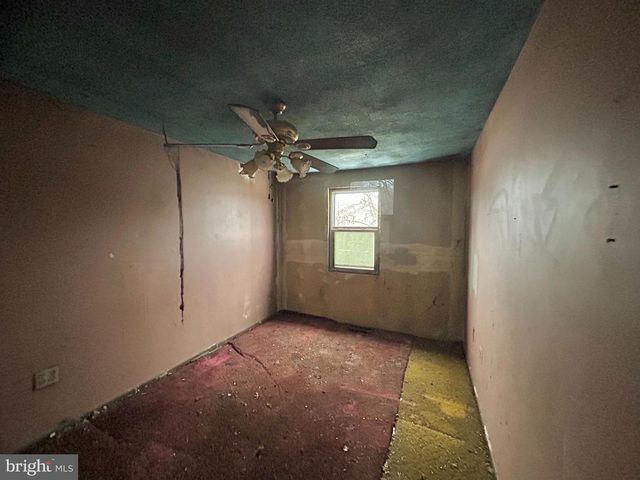 411 CLOVER CT, Taneytown, MD 21787