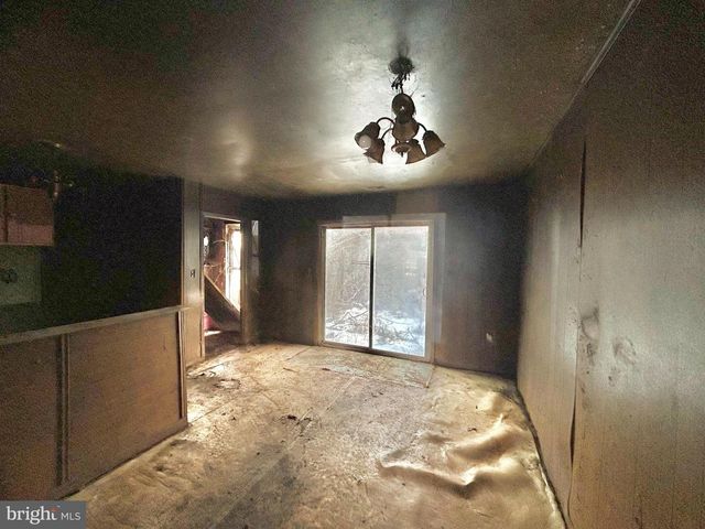 411 CLOVER CT, Taneytown, MD 21787