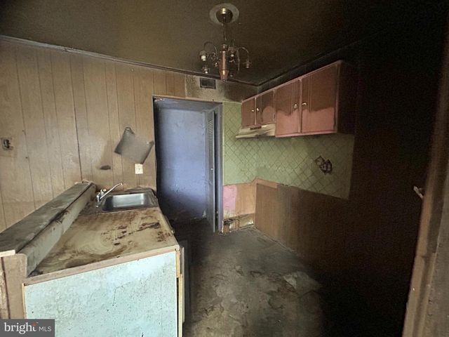 411 CLOVER CT, Taneytown, MD 21787