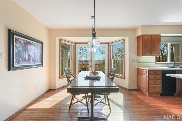 6 River Bluff Court, Augusta, MO 63332