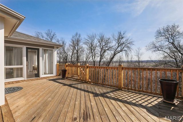 6 River Bluff Court, Augusta, MO 63332