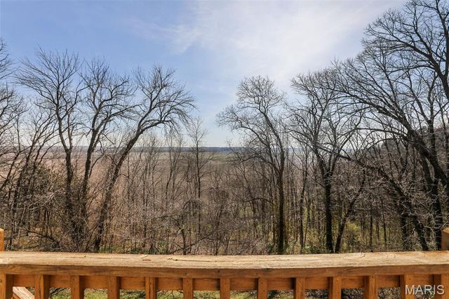 6 River Bluff Court, Augusta, MO 63332