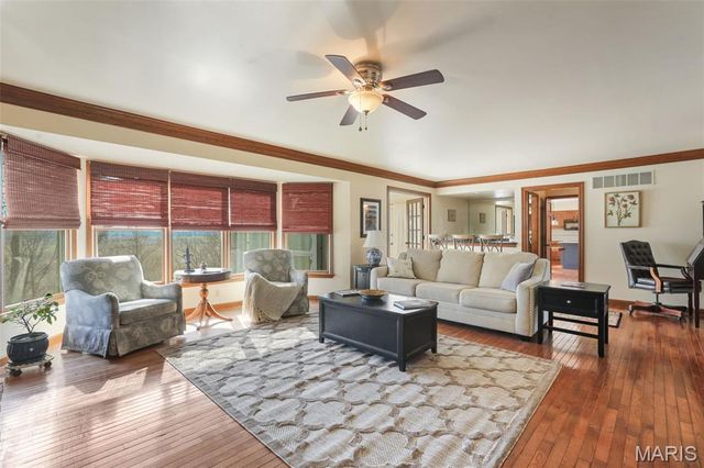 6 River Bluff Court, Augusta, MO 63332