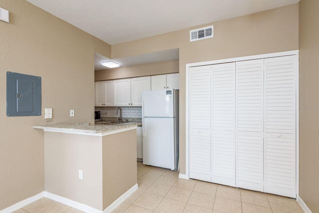 9170 LAKE CHASE ISLAND WAY 9170, Tampa, FL 33626