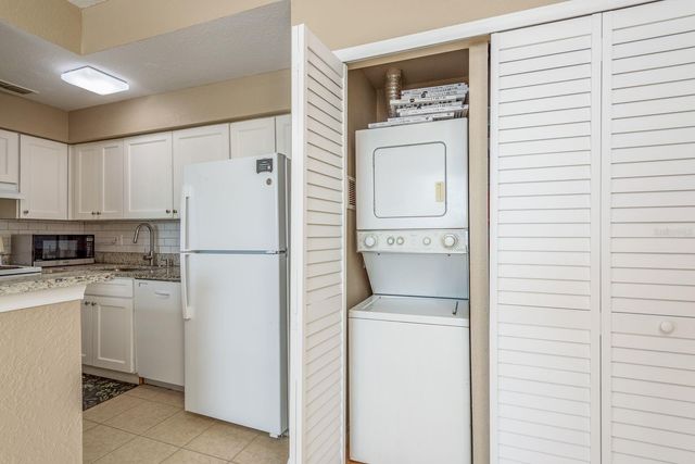 9170 LAKE CHASE ISLAND WAY 9170, Tampa, FL 33626