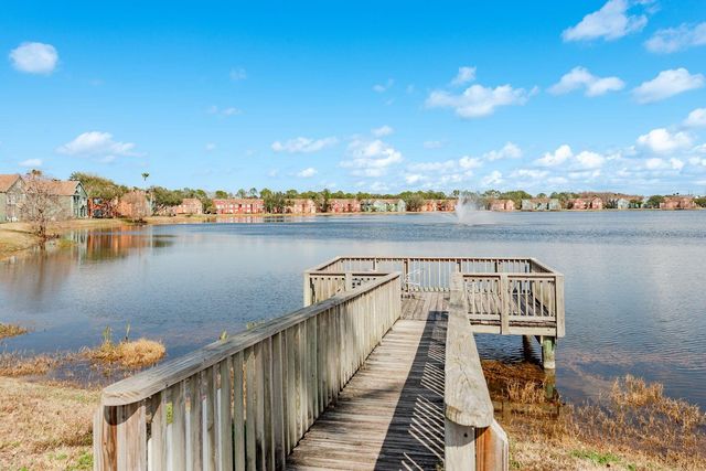 9170 LAKE CHASE ISLAND WAY 9170, Tampa, FL 33626