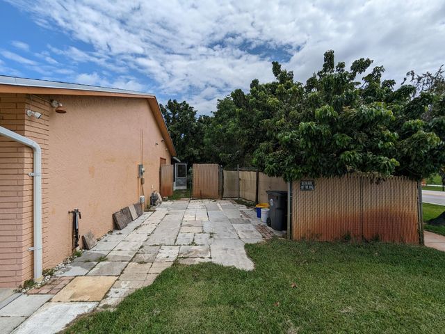 4874 Poseidon Place, Lake Worth, FL 33463