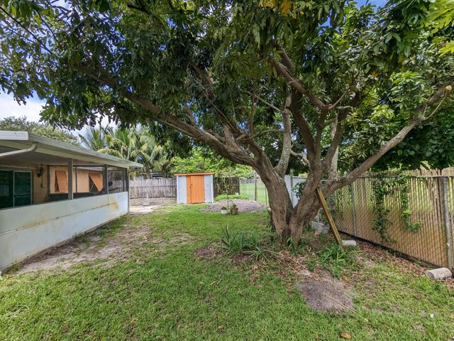 4874 Poseidon Place, Lake Worth, FL 33463