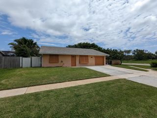 4874 Poseidon Place, Lake Worth, FL 33463