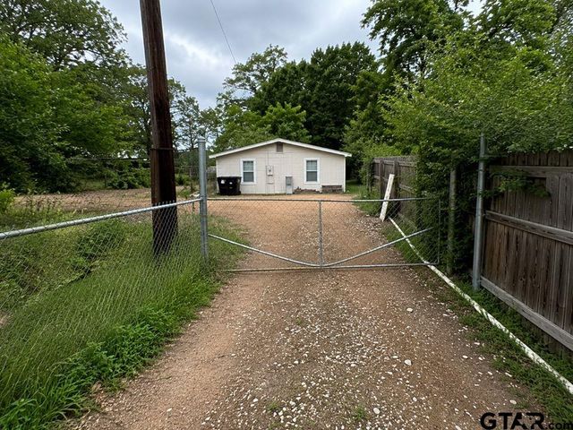 983 E Main Street, Van, TX 75790