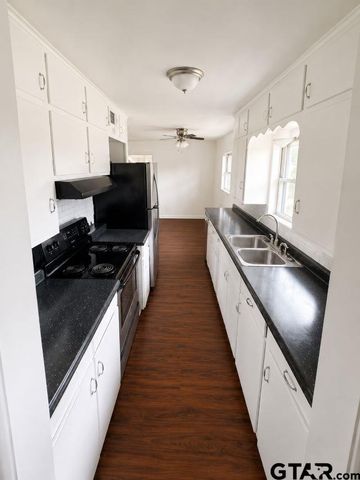 983 E Main Street, Van, TX 75790