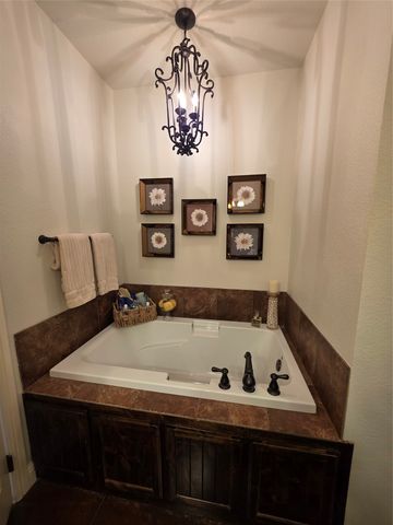 8928 County Road 1232, Godley, TX 76044