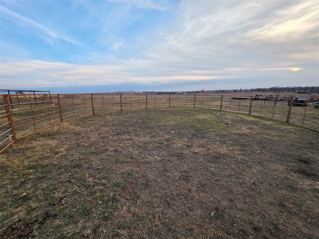 8928 County Road 1232, Godley, TX 76044
