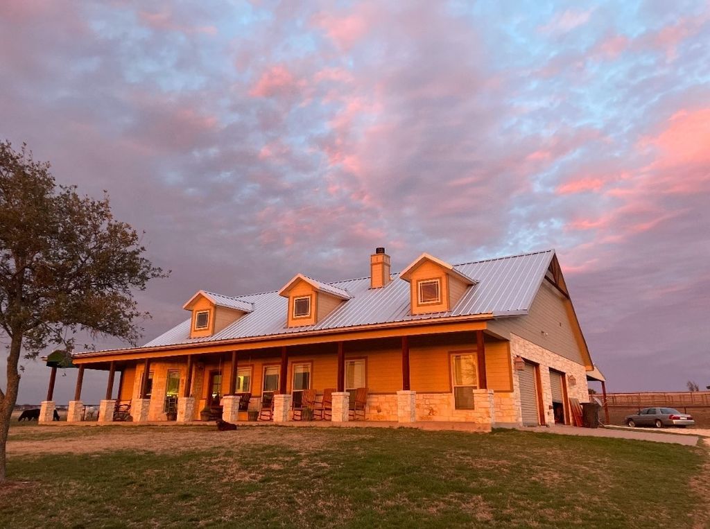 8928 County Road 1232, Godley, TX 76044