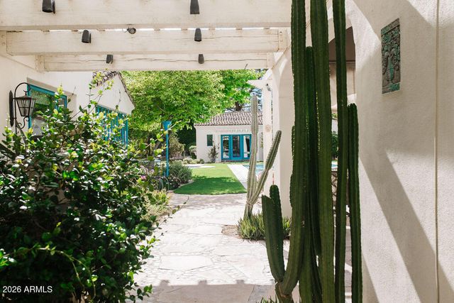 8500 N GOLF Drive, Paradise Valley, AZ 85253