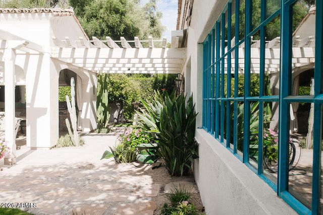 8500 N GOLF Drive, Paradise Valley, AZ 85253