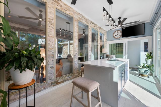 5211 Vicksburg Drive, Arlington, TX 76017