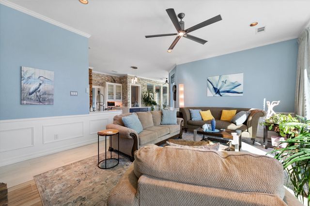 5211 Vicksburg Drive, Arlington, TX 76017