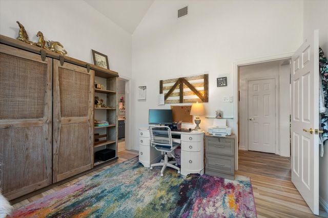 5211 Vicksburg Drive, Arlington, TX 76017