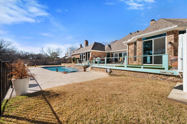 5211 Vicksburg Drive, Arlington, TX 76017