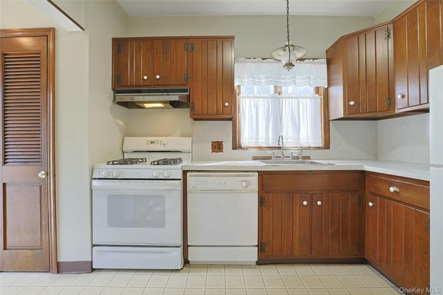 175 Washington Avenue, Pleasantville, NY 10570