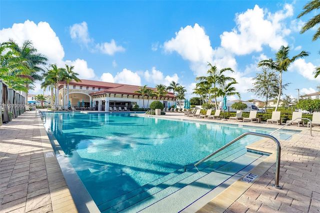 3321 W 105th Pl, Hialeah, FL 33018